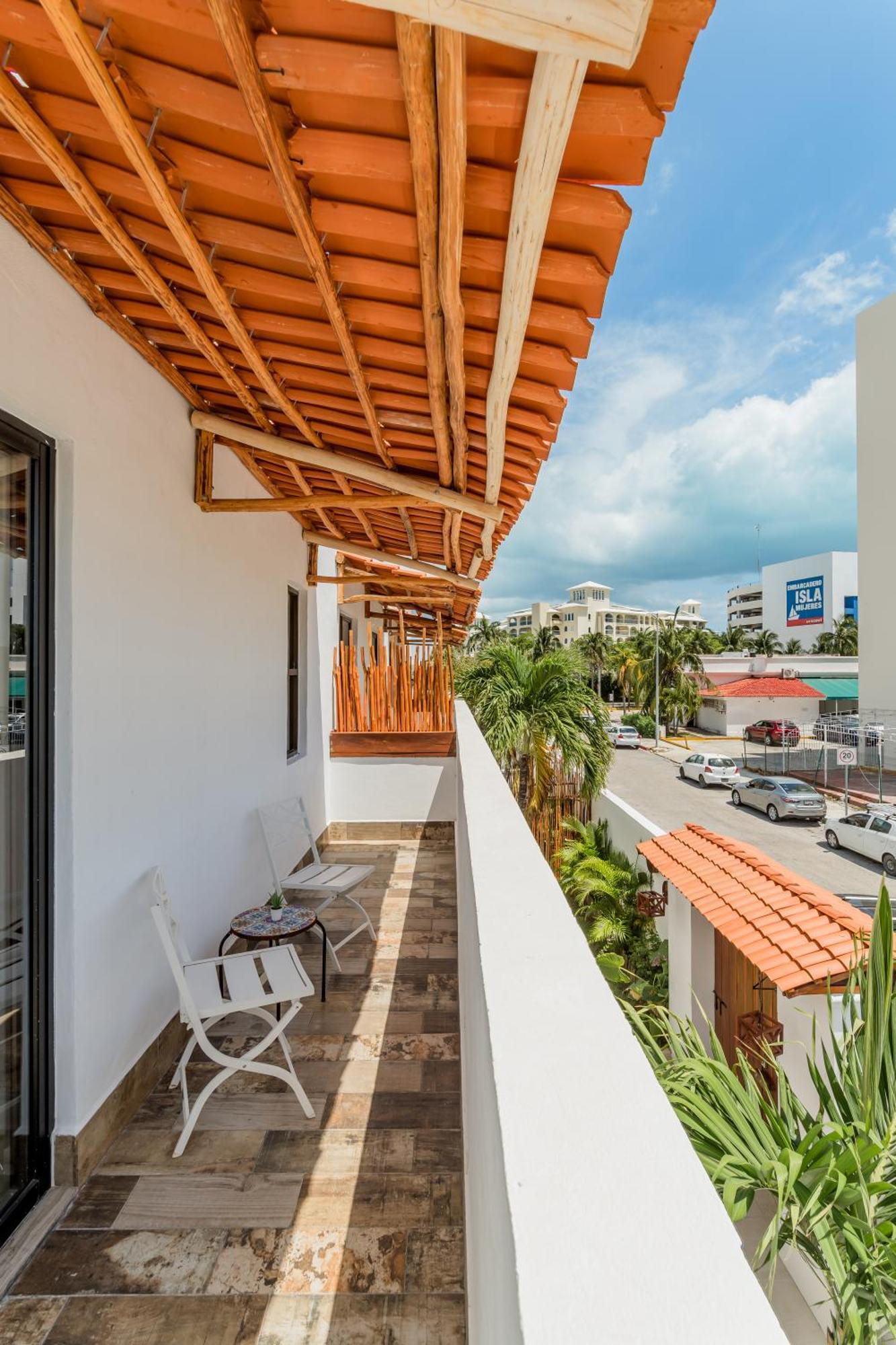 *Casa Aluxes- Guesthouse* Cancún Eksteriør billede